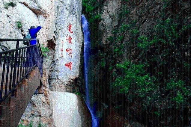 吾塔木乡：开展“公益电影进乡村 文化惠民暖人心”活动